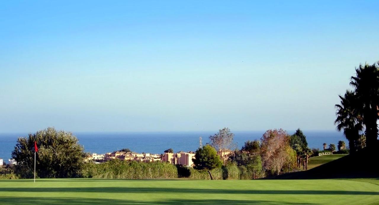 Casares Beach Golf Apartment With Private Garden Direct Pool Access Exterior foto
